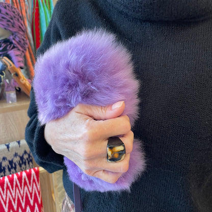 Pochette in pelo di alpaca grigio artigianato peruviano fatto a mano colore viola