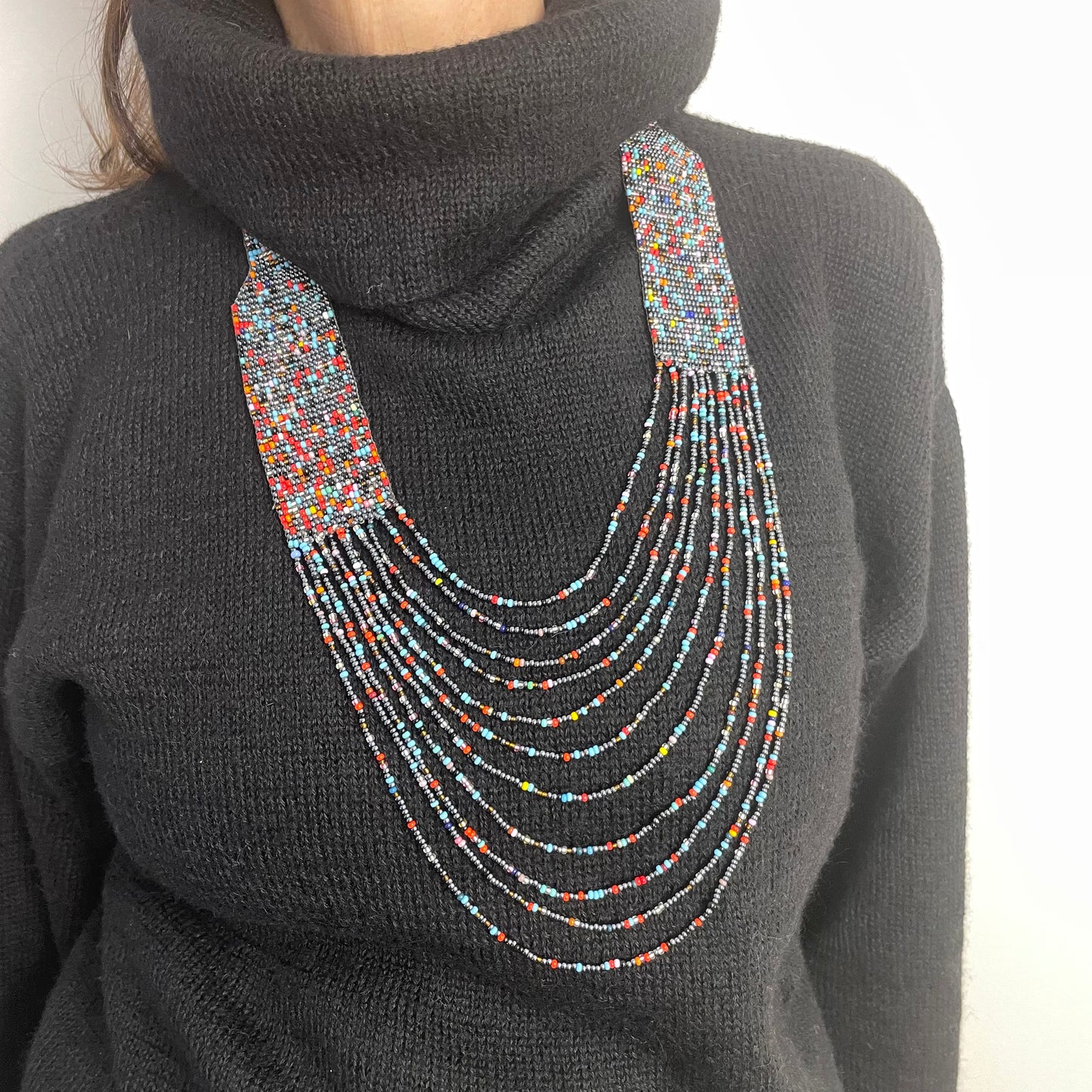 Collana Artigianale Embera Lungha in Perline di Vetro - Design Tradizionale e Anallergico