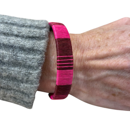 bracciale artigianale fatto a amno in colombia 