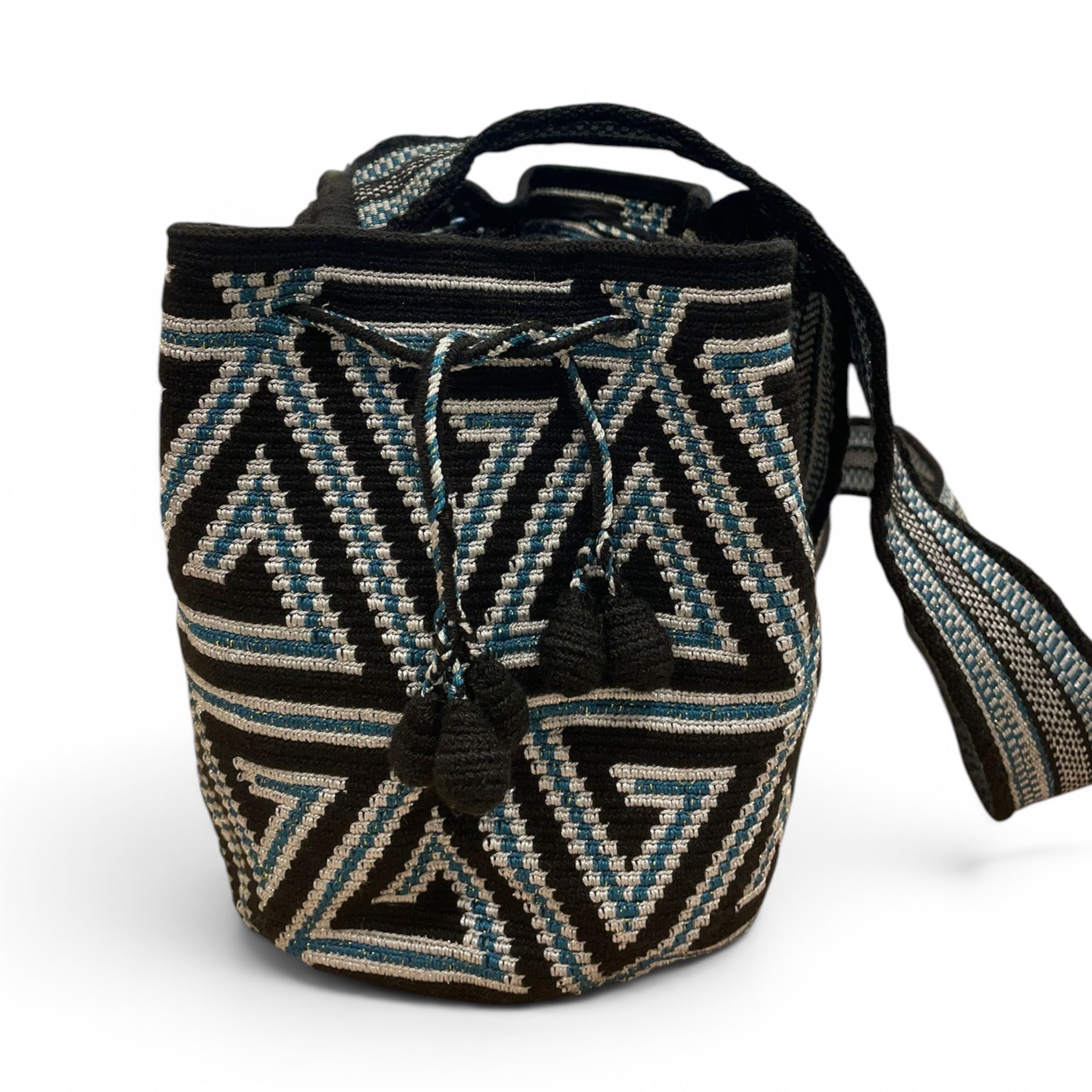Mochila Wayuu Authentic Colombian Chiquita - Artisan Bag | LEGADO