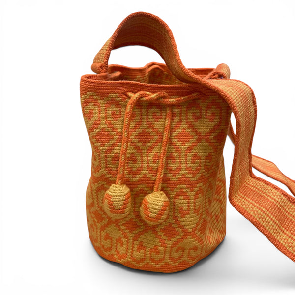 Borsa Mochila Wayuu Chiquita Colombiana, Autentica e Tessuta a mano dalle donne Wayuu.