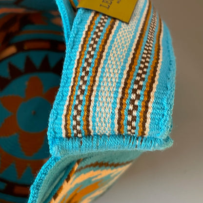 dettaglio di una borsa mochila wayuù tracolla